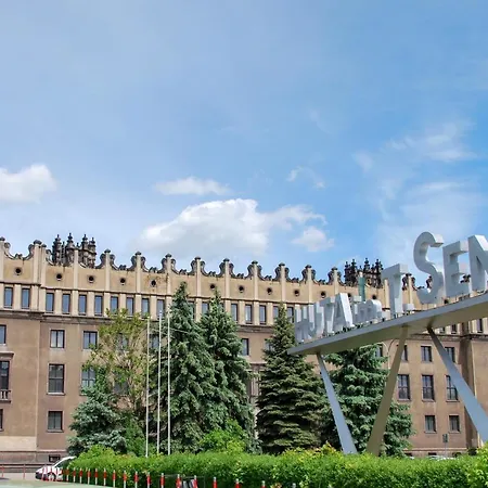 The Heart Of Nowa Huta - Free Garage Апартаменты Краков